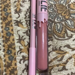 Kylie Jenner lip set it’s so pretty on